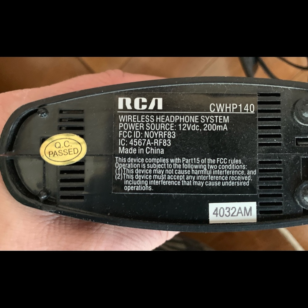 RCA wireless headphones Includes 3.5mm input jack to 2 RCA plugs.online manual